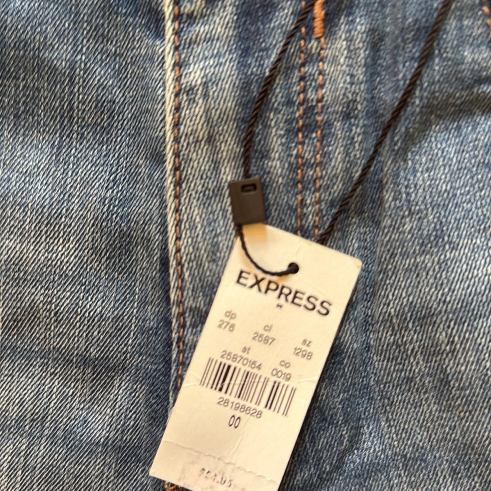 NWT!  Express Blue Mom Jean Shorts High-Waisted Cuffed, size 00 - Picture 2 of 6